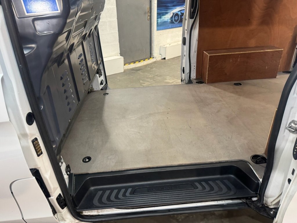 Used Mercedes-Benz Vito 2021 for sale - 77593721: Photo 18
