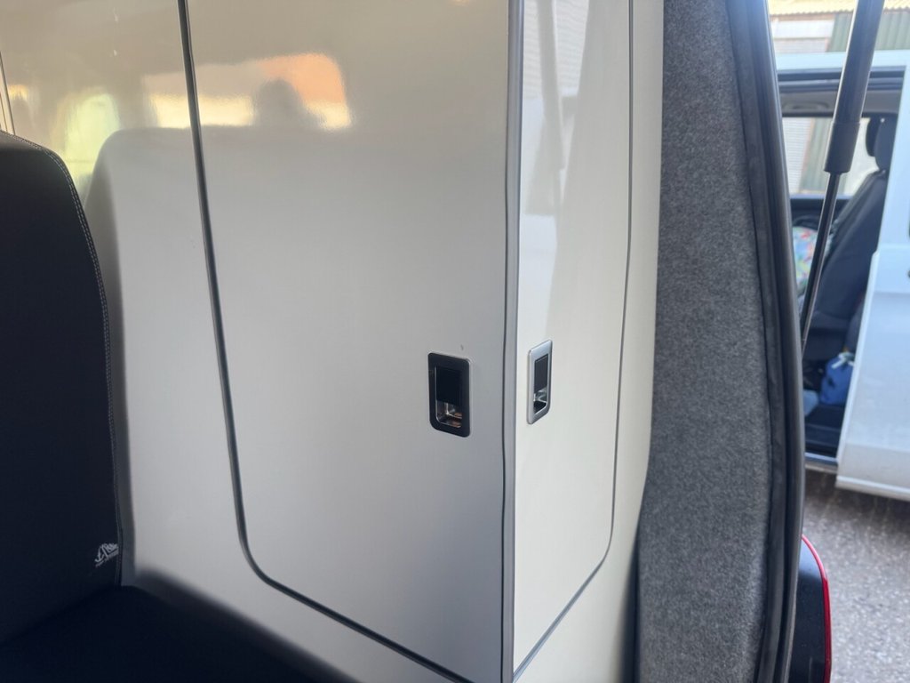 Used Volkswagen Transporter 2017 for sale - 77891173: Photo 15