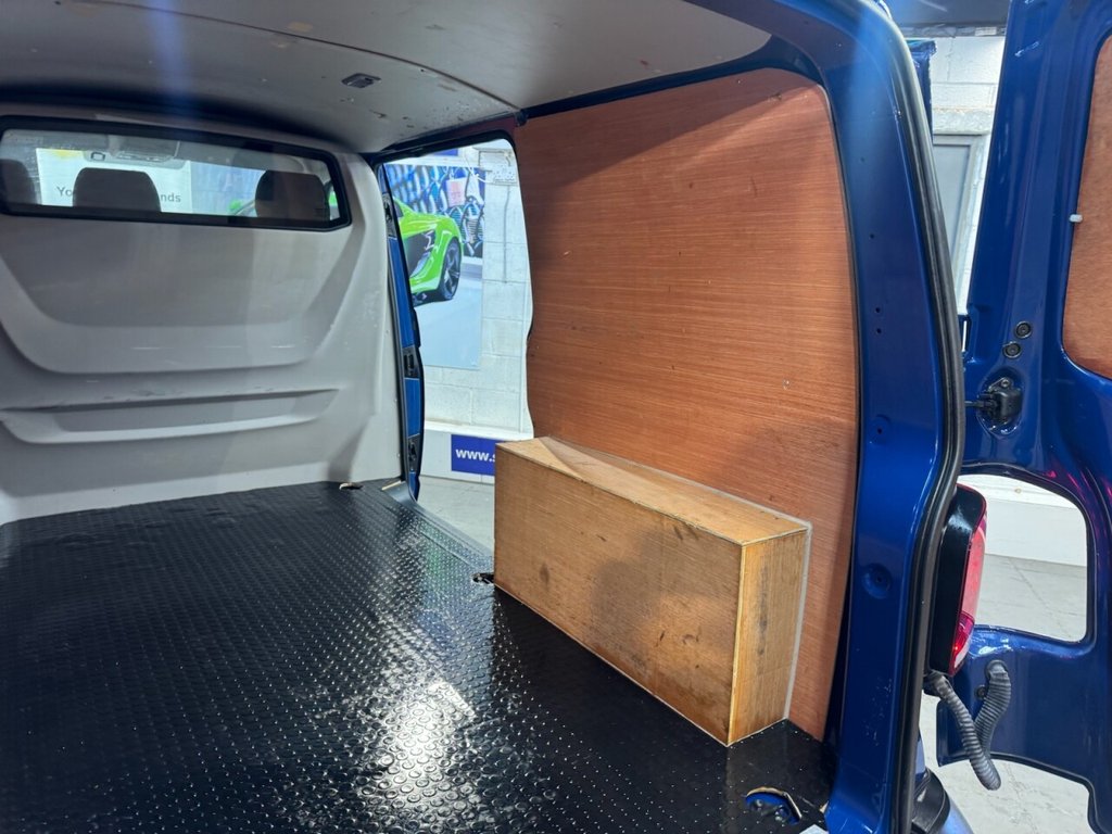 Used Volkswagen Transporter 2022 for sale - 77103903: Photo 10