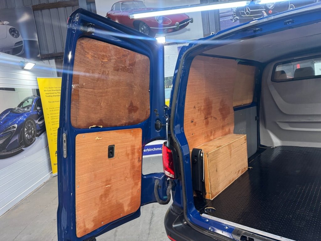 Used Volkswagen Transporter 2022 for sale - 77103903: Photo 12