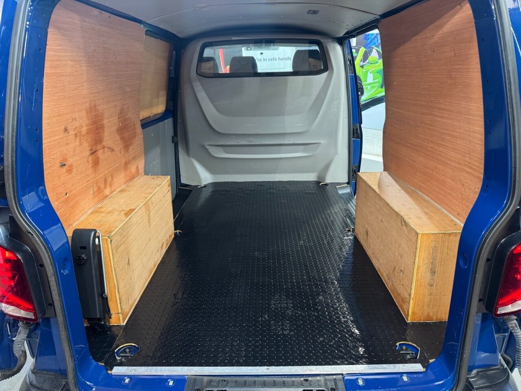 Used Volkswagen Transporter 2022 for sale - 77103903: Photo 8