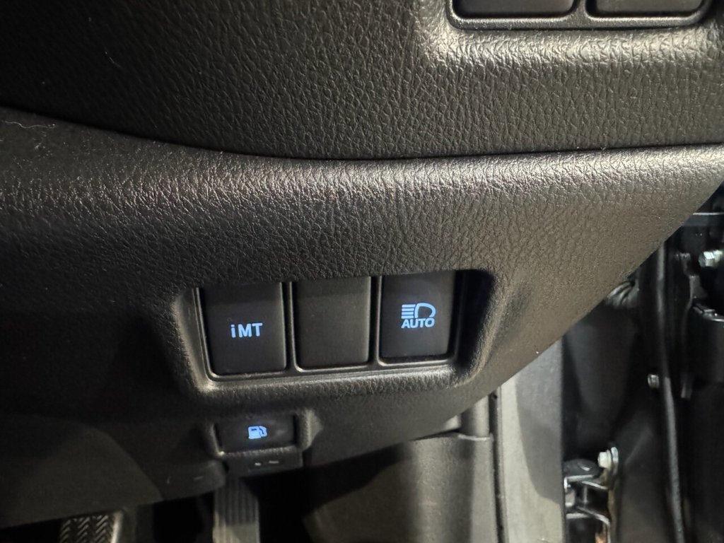 Used Toyota C-HR 2017 for sale - 77103909: Photo 25