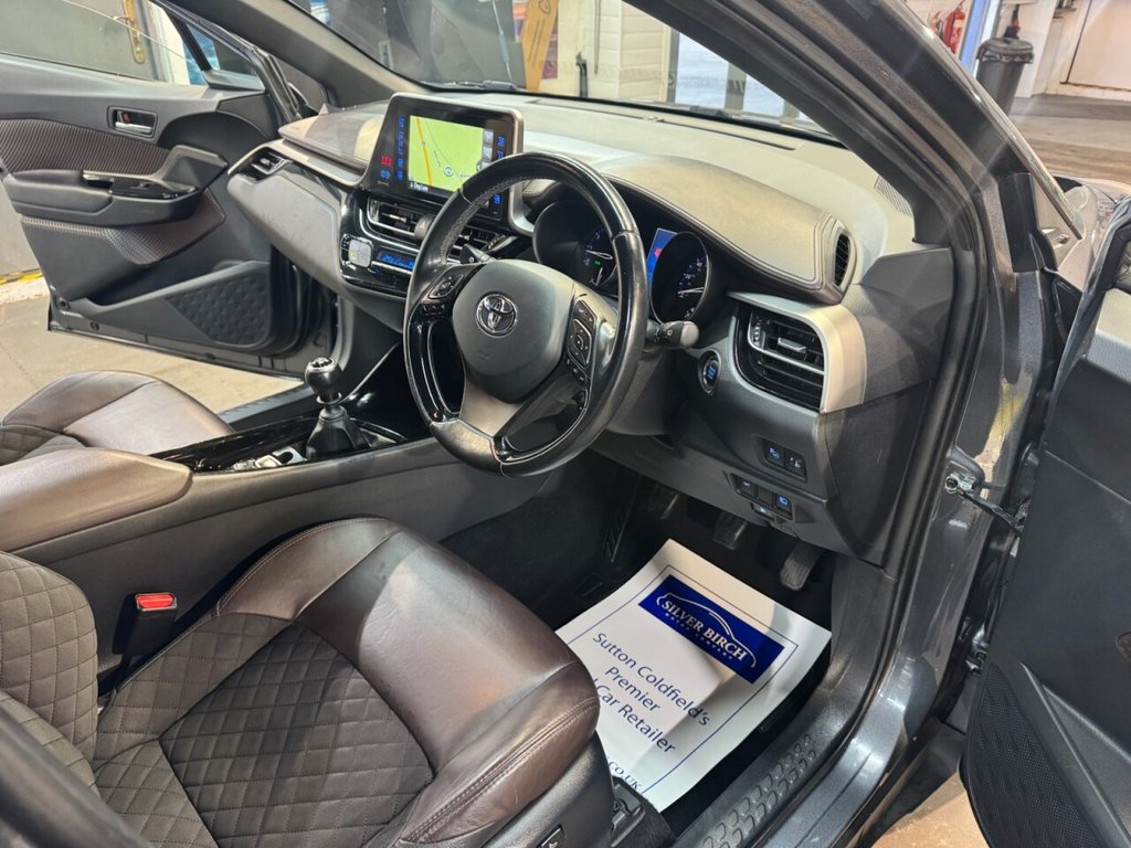 Used Toyota C-HR 2017 for sale - 77103909: Photo 3