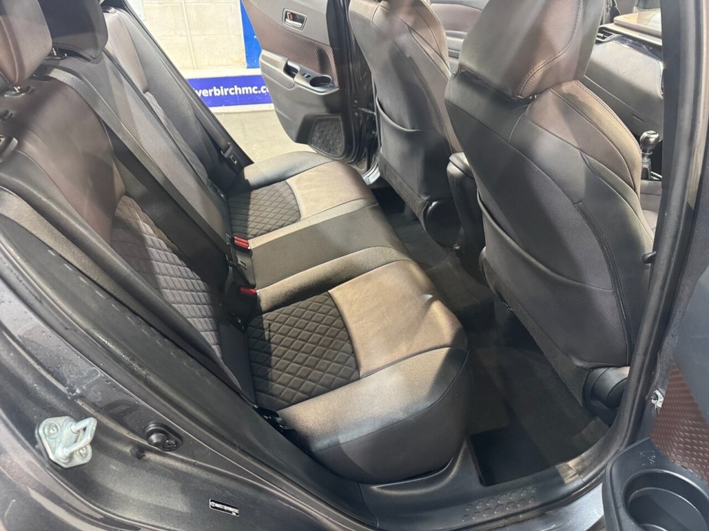 Used Toyota C-HR 2017 for sale - 77103909: Photo 30