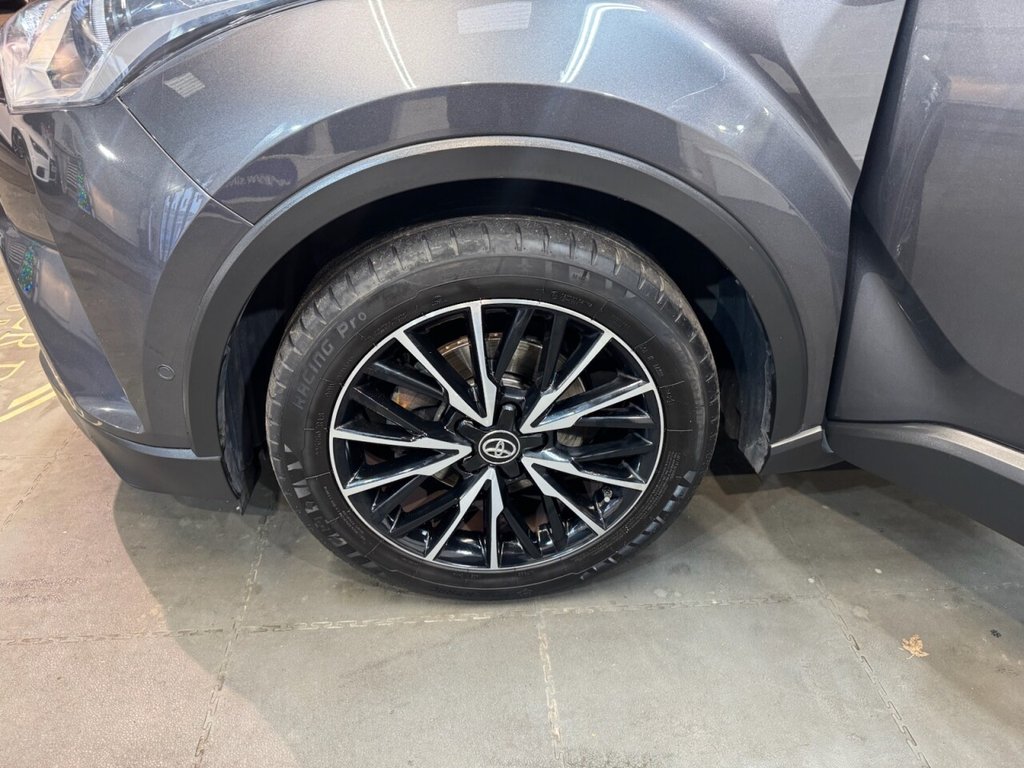 Used Toyota C-HR 2017 for sale - 77103909: Photo 43