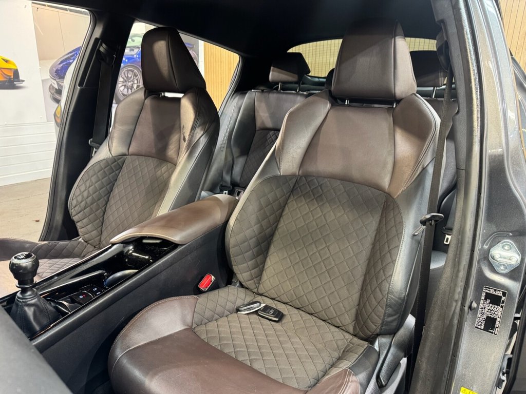 Used Toyota C-HR 2017 for sale - 77103909: Photo 44