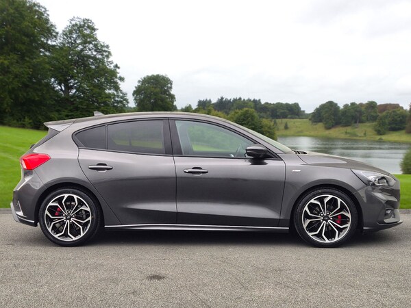 Used Ford Focus 2021 for sale - 74291205: Photo 2