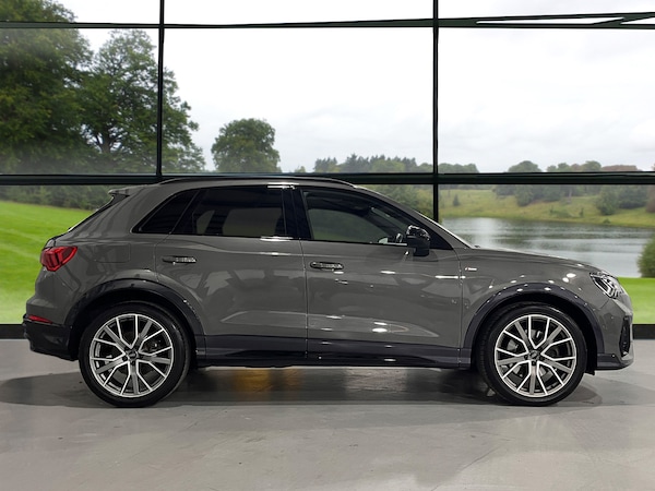 Used Audi Q3 2019 for sale - 74290943: Photo 3