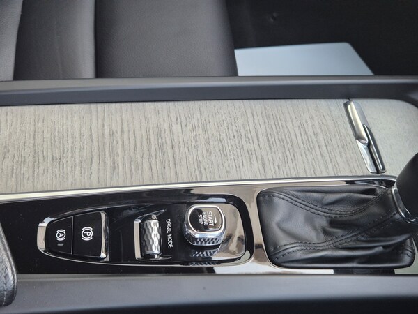 Used Volvo V60 2019 for sale - 74290786: Photo 28