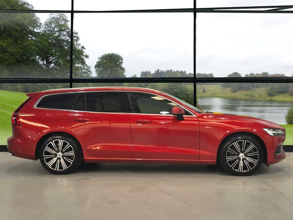 Used Volvo V60 2019 for sale - 74290786: Photo 2