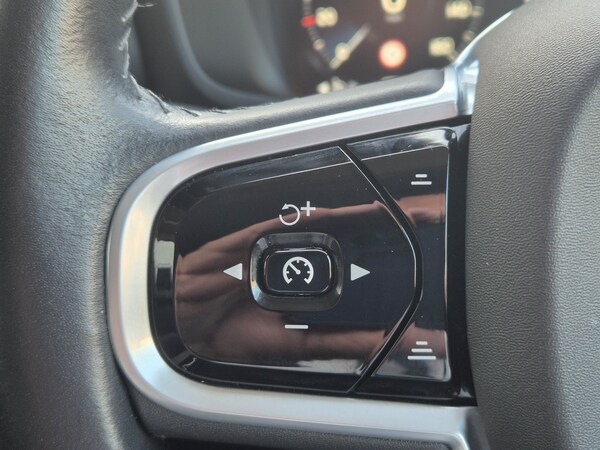 Used Volvo V60 2019 for sale - 74290786: Photo 32