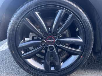 Used MINI Hatch 2019 for sale - 74290624: Photo