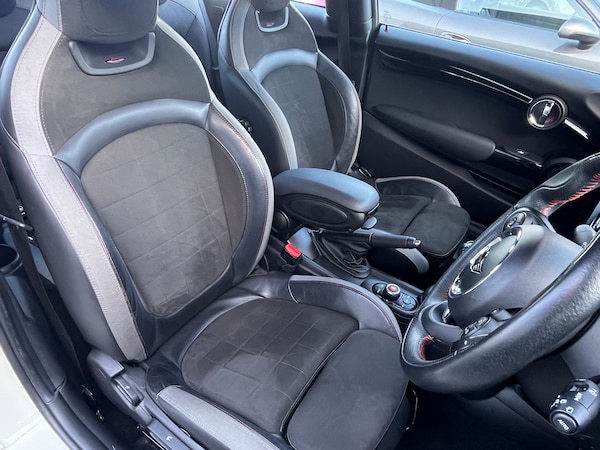 Used MINI Hatch 2019 for sale - 74290624: Photo 6