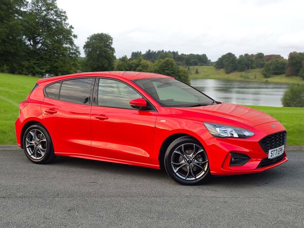 Used Ford Focus 2021 for sale - 74290730: Photo 1
