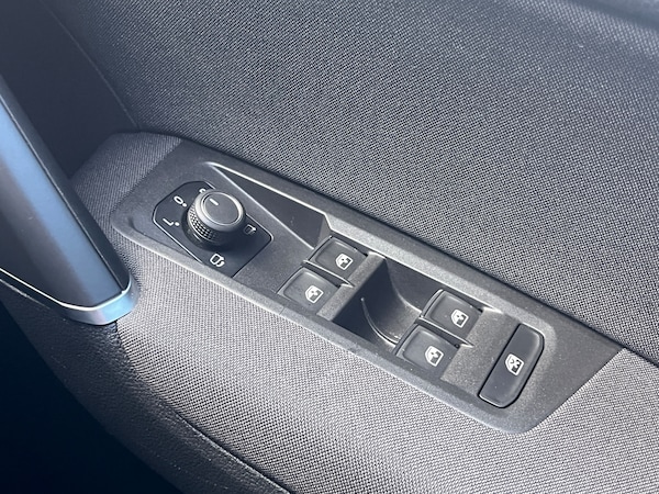 Used Volkswagen Touran 2021 for sale - 74291106: Photo 31