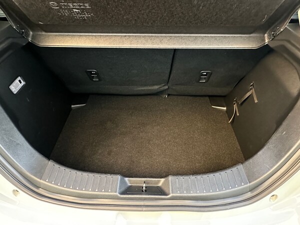 Used Mazda Mazda2 2023 for sale - 74290735: Photo 35