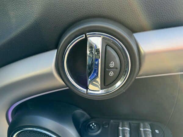 Used MINI Hatch 2019 for sale - 74291229: Photo 21