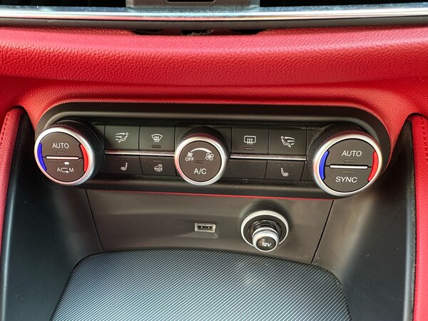 Used Alfa Romeo Stelvio 2018 for sale - 74290762: Photo 30