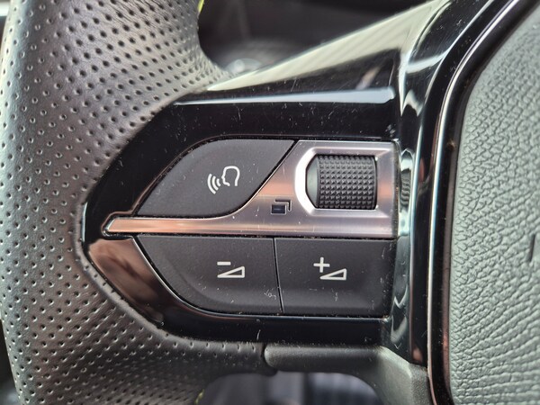 Used Peugeot 2008 2020 for sale - 74290885: Photo 23