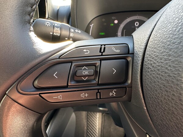 Used Mazda Mazda2 HYBRID 2024 for sale - 74291230: Photo 7
