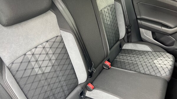 Used Volkswagen Taigo 2024 for sale - 76062143: Photo 38