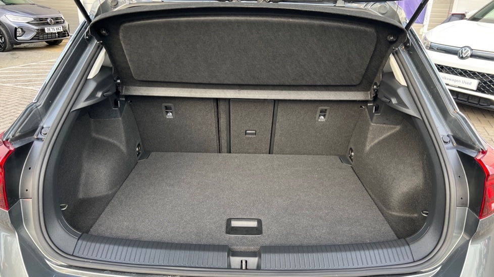 Used Volkswagen T-Roc 2025 for sale - 76966555: Photo 16