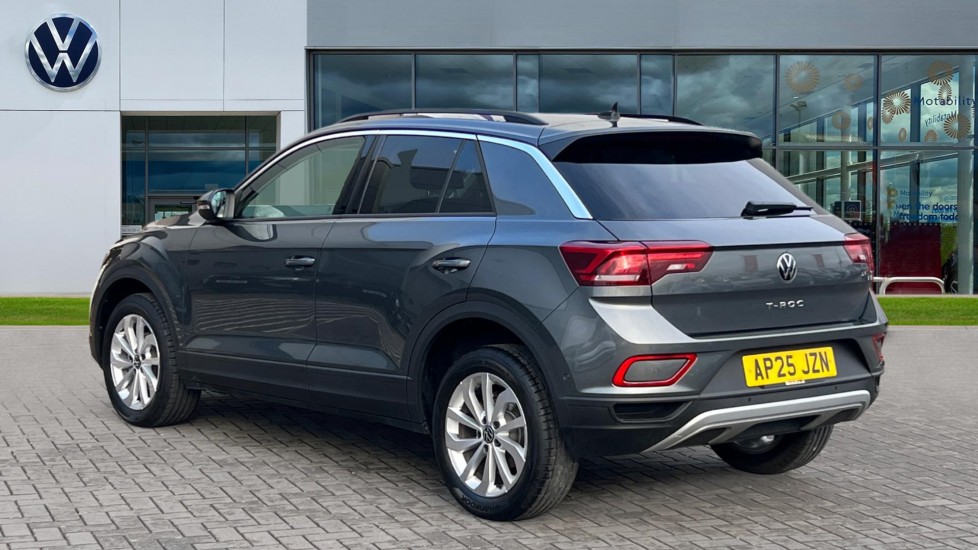 Used Volkswagen T-Roc 2025 for sale - 76966555: Photo 3