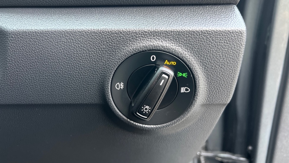 Used Volkswagen T-Roc 2025 for sale - 76966555: Photo 32