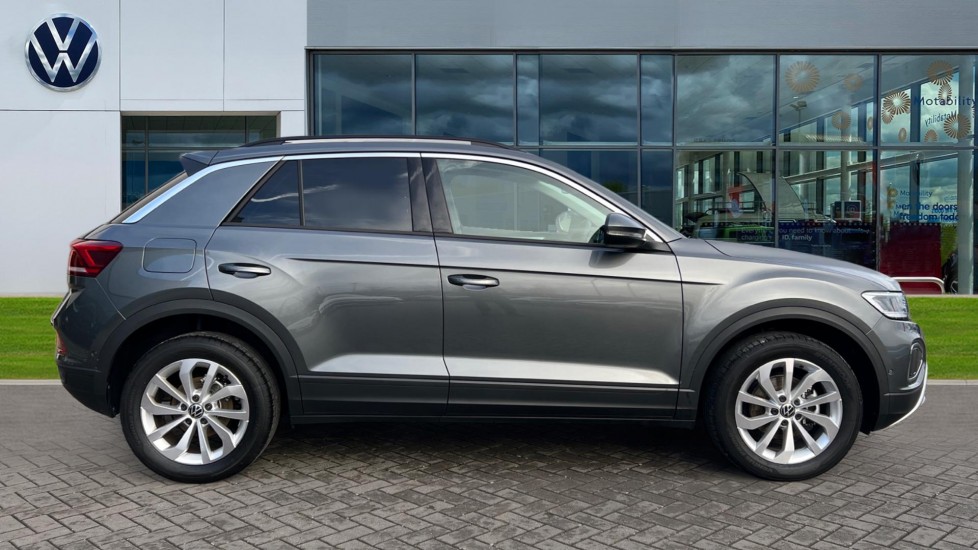 Used Volkswagen T-Roc 2025 for sale - 76966555: Photo 4