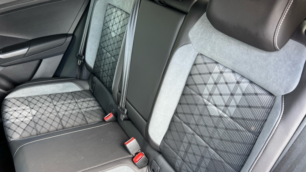 Used Volkswagen T-Roc 2024 for sale - 76099989: Photo 15