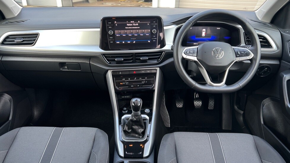 Used Volkswagen T-Roc 2025 for sale - 77057766: Photo 12