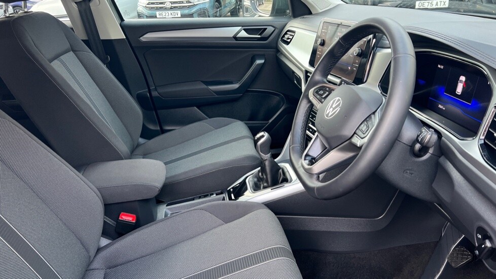 Used Volkswagen T-Roc 2025 for sale - 77057766: Photo 26