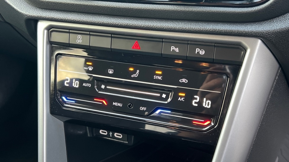 Used Volkswagen T-Roc 2025 for sale - 77057766: Photo 29