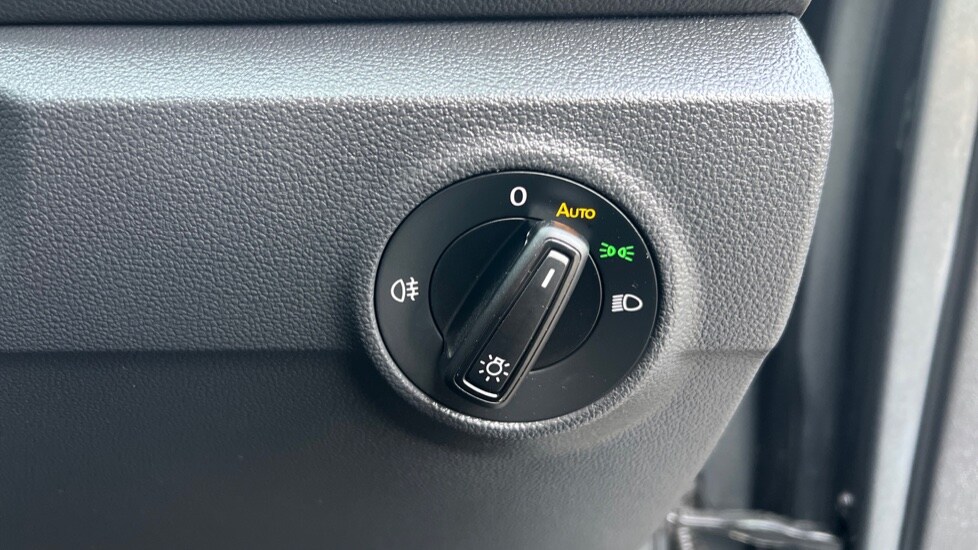 Used Volkswagen T-Roc 2025 for sale - 77057766: Photo 32