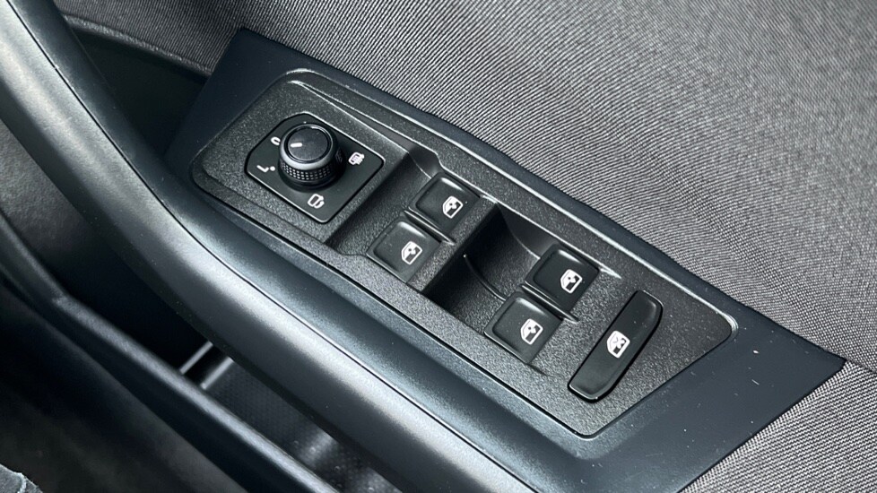 Used Volkswagen T-Roc 2025 for sale - 77057766: Photo 33