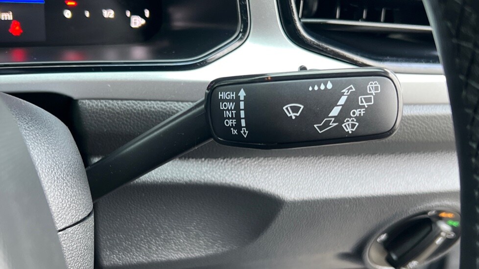 Used Volkswagen T-Roc 2025 for sale - 77057766: Photo 40