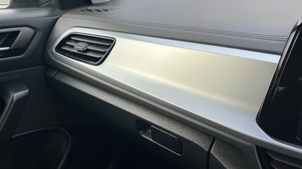 Used Volkswagen T-Roc 2025 for sale - 77057766: Photo 41