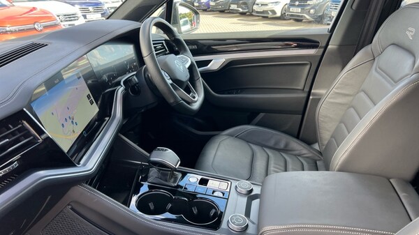 Used Volkswagen Touareg 2025 for sale - 76229283: Photo 28