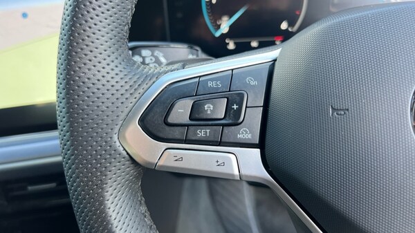 Used Volkswagen Touareg 2025 for sale - 76229283: Photo 30