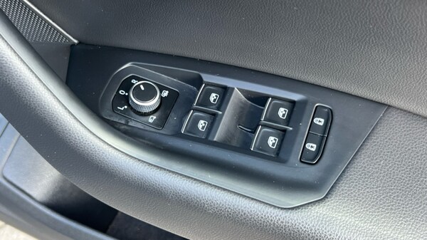 Used Volkswagen Touareg 2025 for sale - 76229283: Photo 33