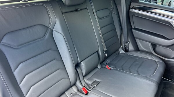 Used Volkswagen Touareg 2025 for sale - 76229283: Photo 38
