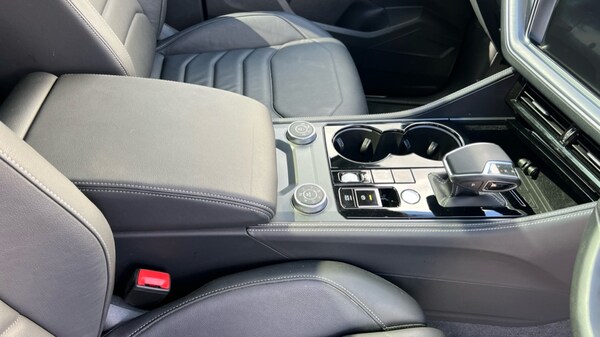 Used Volkswagen Touareg 2025 for sale - 76229283: Photo 40