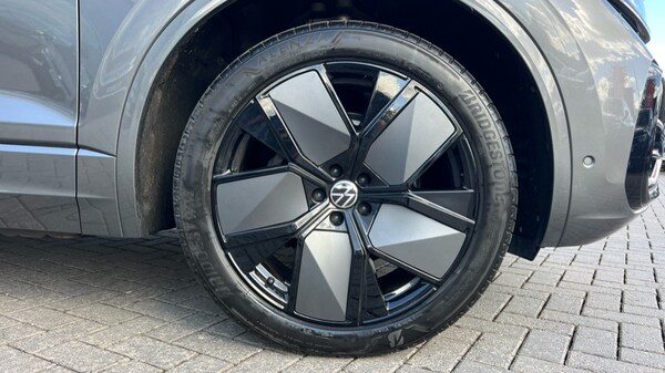 Used Volkswagen Touareg 2025 for sale - 76229283: Photo 5