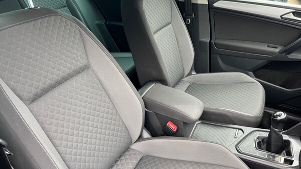 Used Volkswagen Tiguan 2019 for sale - 76112391: Photo 36