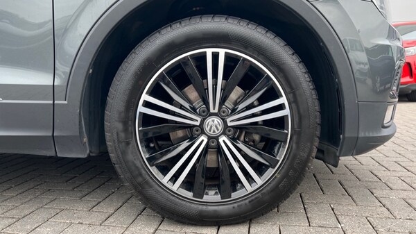 Used Volkswagen Tiguan 2019 for sale - 76112391: Photo 5