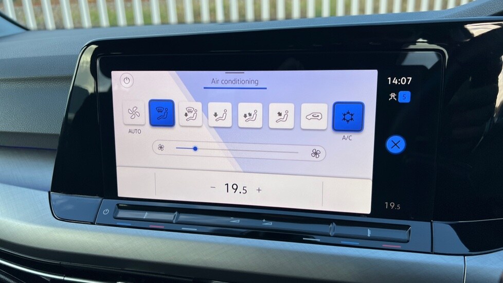 Used Volkswagen Golf 2022 for sale - 76552428: Photo 29