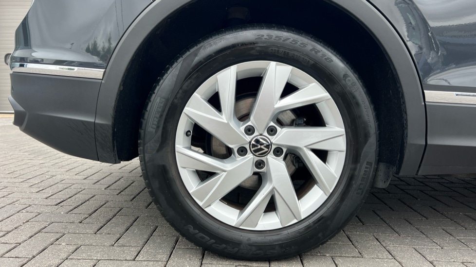 Used Volkswagen Tiguan 2022 for sale - 76203944: Photo 31