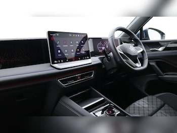 Used Volkswagen Tiguan 2024 for sale - 76241707: Photo 2