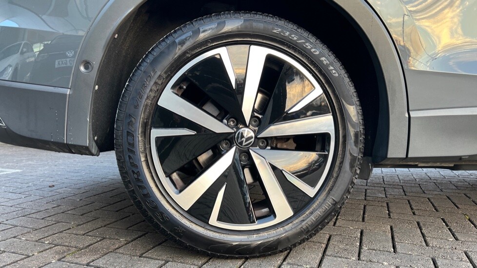 Used Volkswagen Tiguan 2024 for sale - 77010416: Photo 18