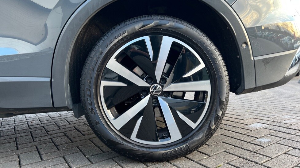 Used Volkswagen Tiguan 2024 for sale - 77010416: Photo 20